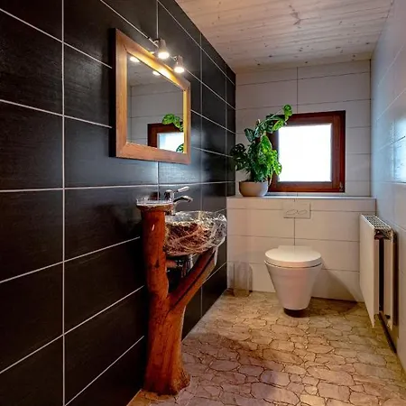 Traditional Chalet Au Calme Avec Hamman, Sauna, Jardins Acceuillants Et Spacieux A L'Interieur Et Exterieur