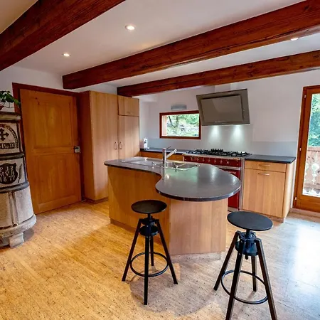 Traditional Chalet Au Calme Avec Hamman, Sauna, Jardins Acceuillants Et Spacieux A L'Interieur Et Exterieur