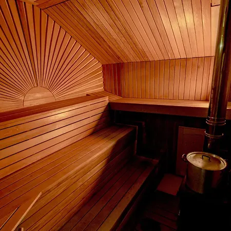 Traditional Chalet Au Calme Avec Hamman, Sauna, Jardins Acceuillants Et Spacieux A L'Interieur Et Exterieur * Troistorrents