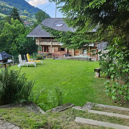 Traditional Chalet Au Calme Avec Hamman, Sauna, Jardins Acceuillants Et Spacieux A L'Interieur Et Exterieur * Troistorrents
