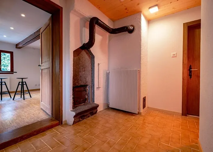 Traditional With Some Luxurious Features 木屋