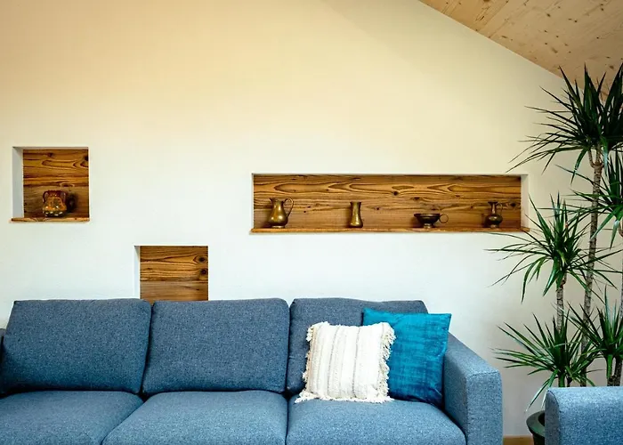 木屋 Traditional With Some Luxurious Features