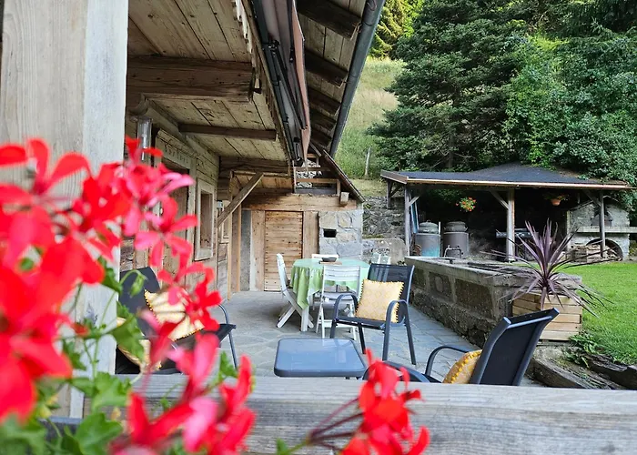 Traditional With Some Luxurious Features Troistorrents