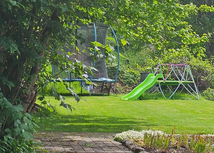 Traditional With Some Luxurious Features 木屋 *