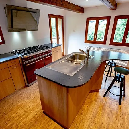 Chalé Traditional With Some Luxurious Features *