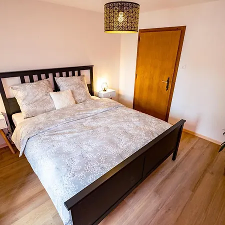 Traditional With Some Luxurious Features * Troistorrents